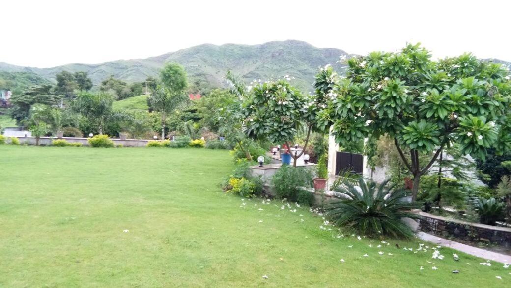 Meera Valley Resort By Nexottel Udajpur Exteriér fotografie