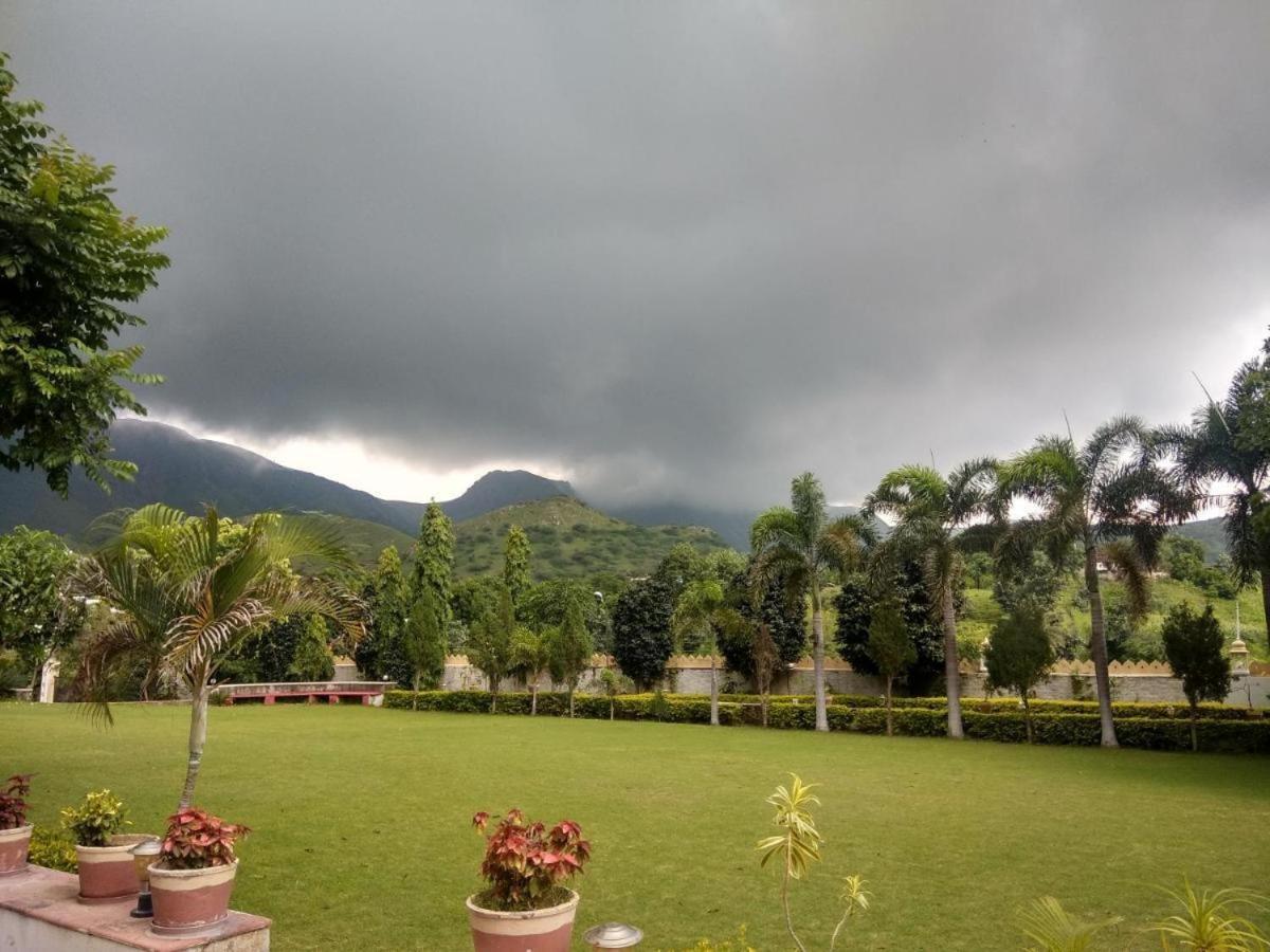 Meera Valley Resort By Nexottel Udajpur Exteriér fotografie