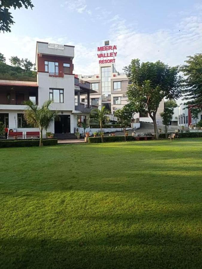 Meera Valley Resort By Nexottel Udajpur Exteriér fotografie