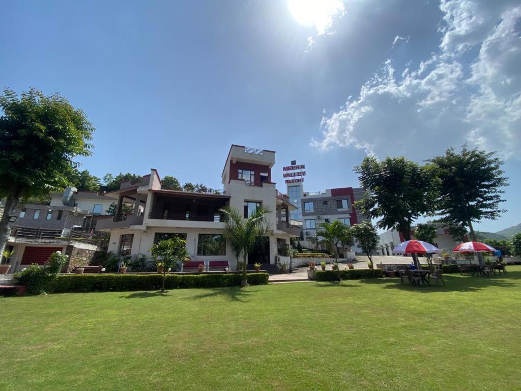 Meera Valley Resort By Nexottel Udajpur Exteriér fotografie